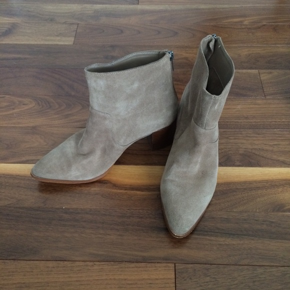 Saks Fifth Avenue Shoes - SAKS 5th Avenue “Talan1” Suede Boots